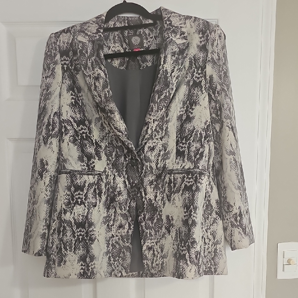 Vince Camuto Black and White Snake Print Blazer - Picture 2 of 4